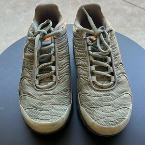 Nike Air Max Plus, Size 5.5Y, Color Olive Green with orange.